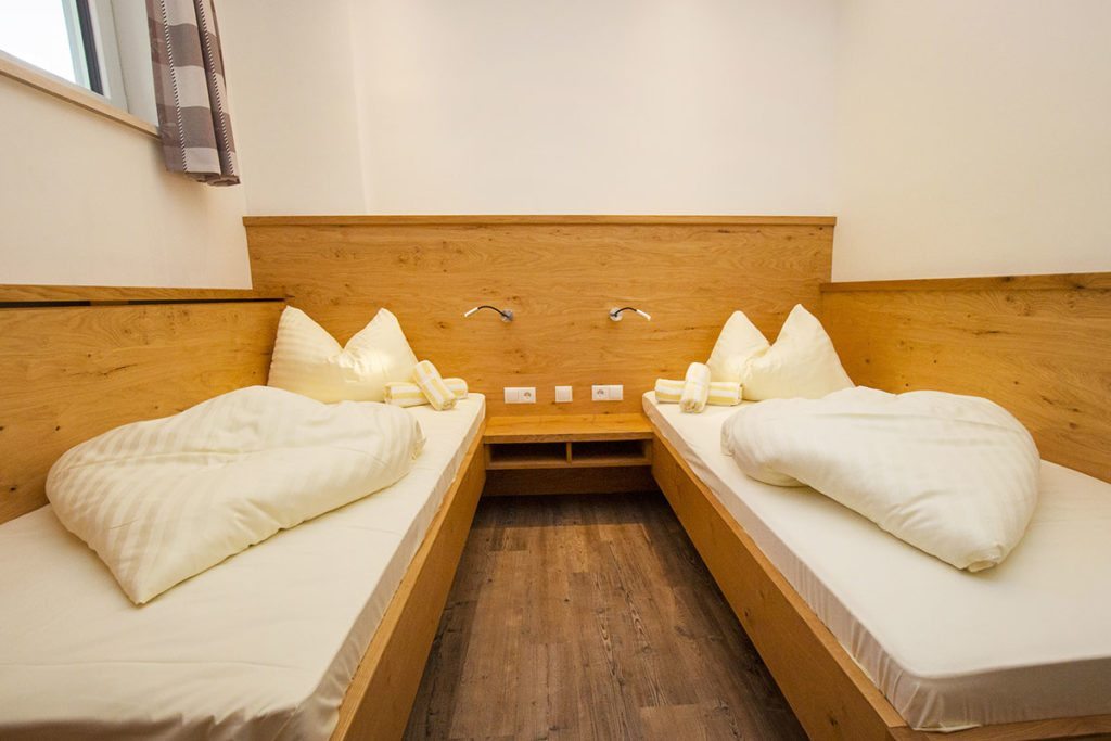 Zimmer & Suiten im Apart-Hotel Panorama in Flachau, Salzburger Land, Ski amadé – Luxuriöse Kaisersuite für 2 – 10 Personen